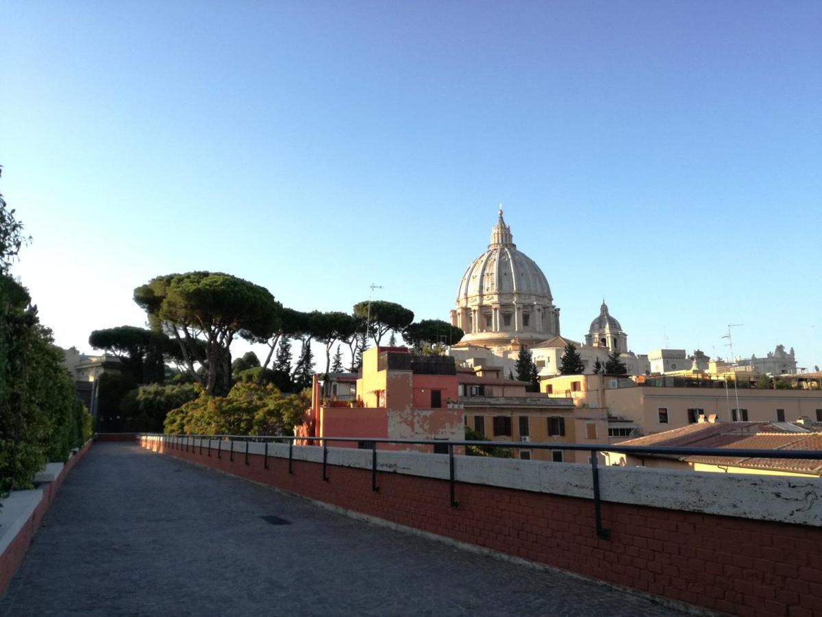 Free Breakfast - Michelangelo Dream House Villa Rome Exterior photo